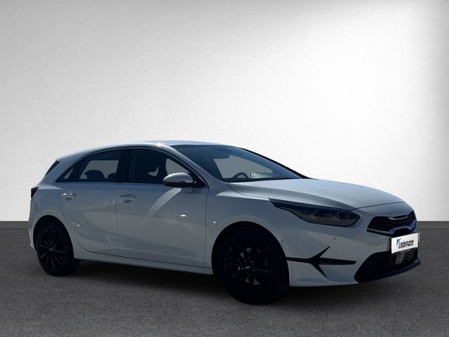 cee'd/ Ceed 1.5 T-GDI Spirit LED+NAVI+RFK+GRA+SZ