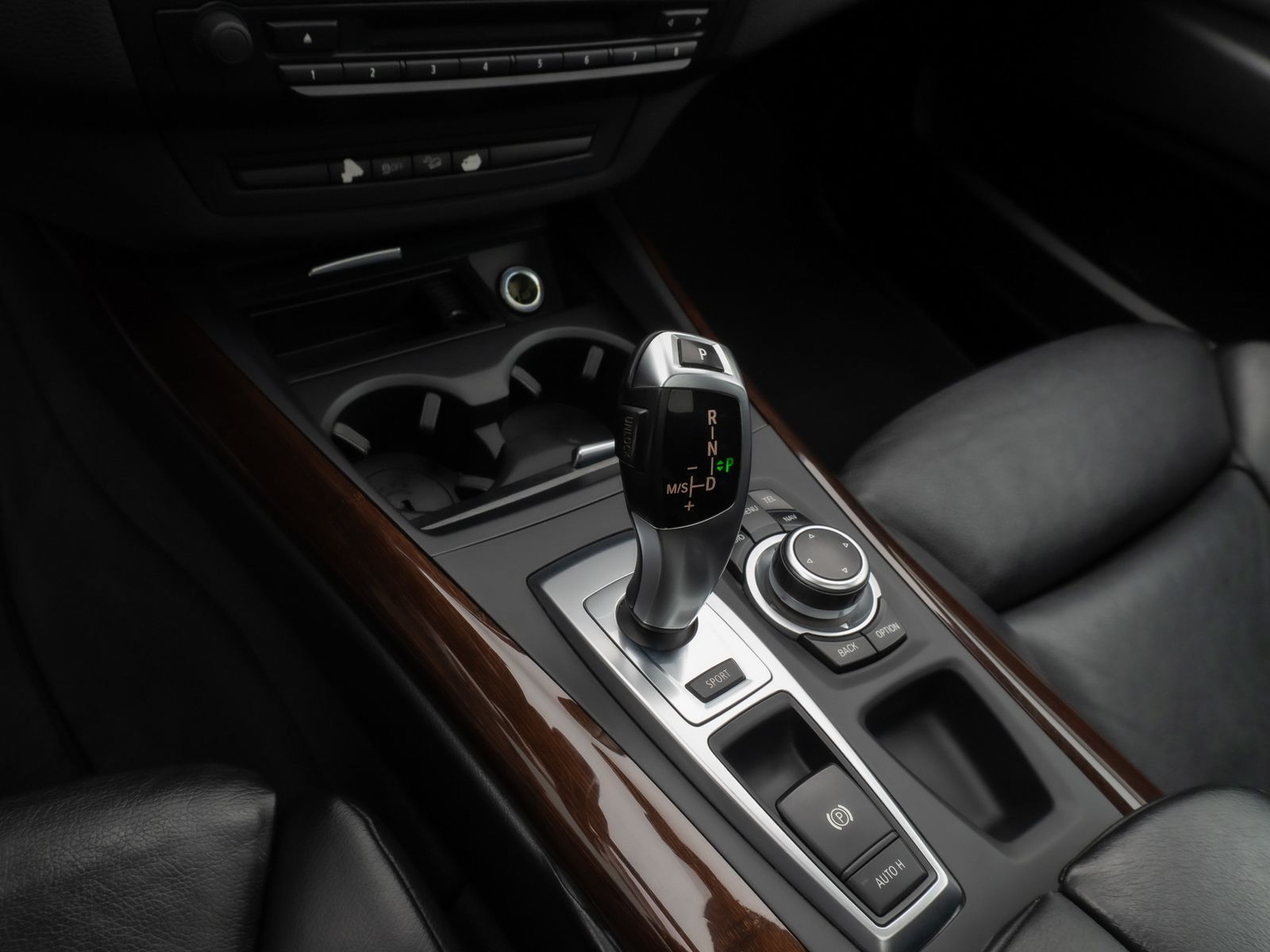 Fahrzeugabbildung BMW X5 xD40d Sport Panorama Kamera HUD HiFi SoftCL