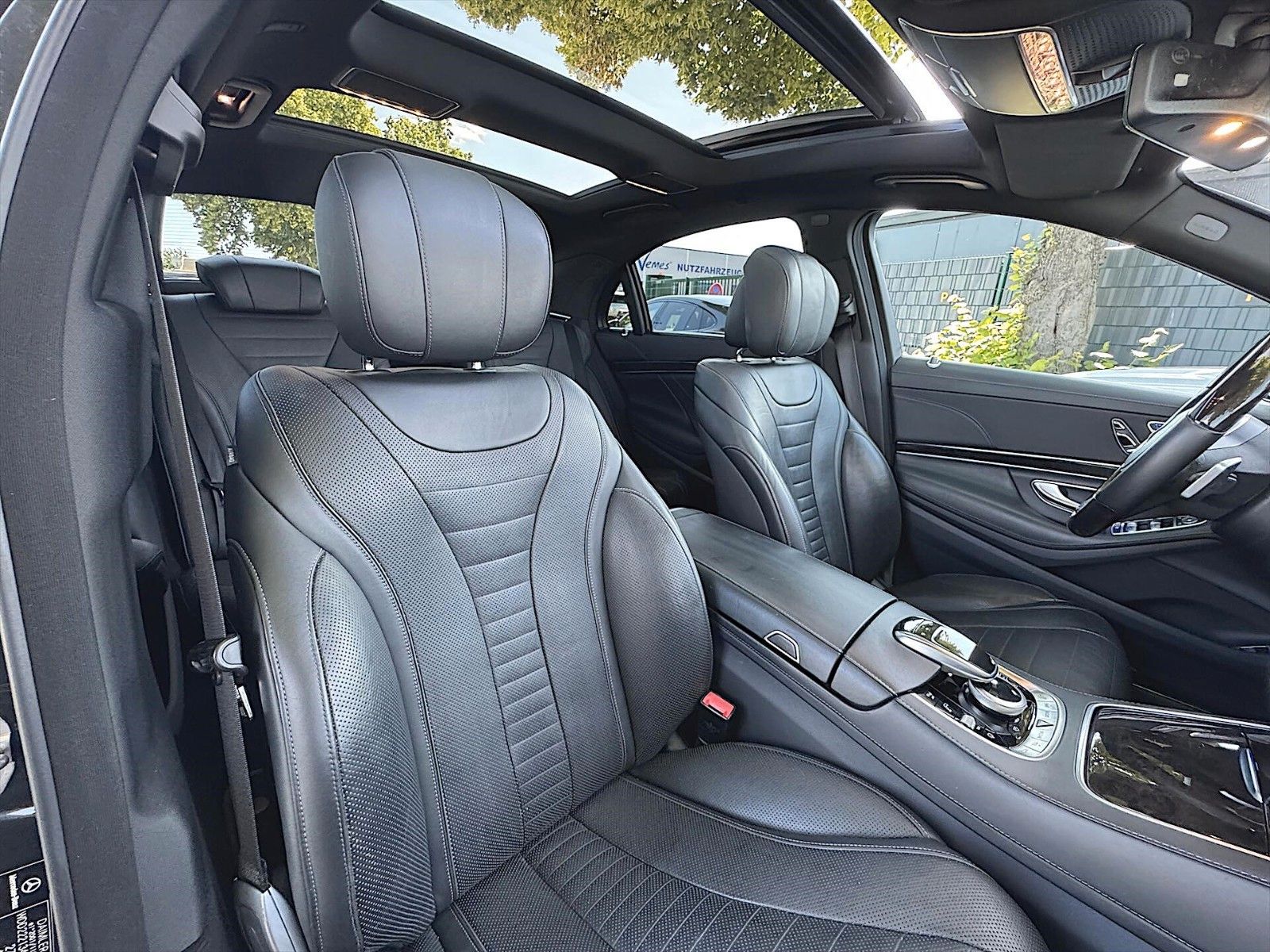 Fahrzeugabbildung Mercedes-Benz S 400d L AMG *Multibeam*Pano*ACC*DAB*Burmester*