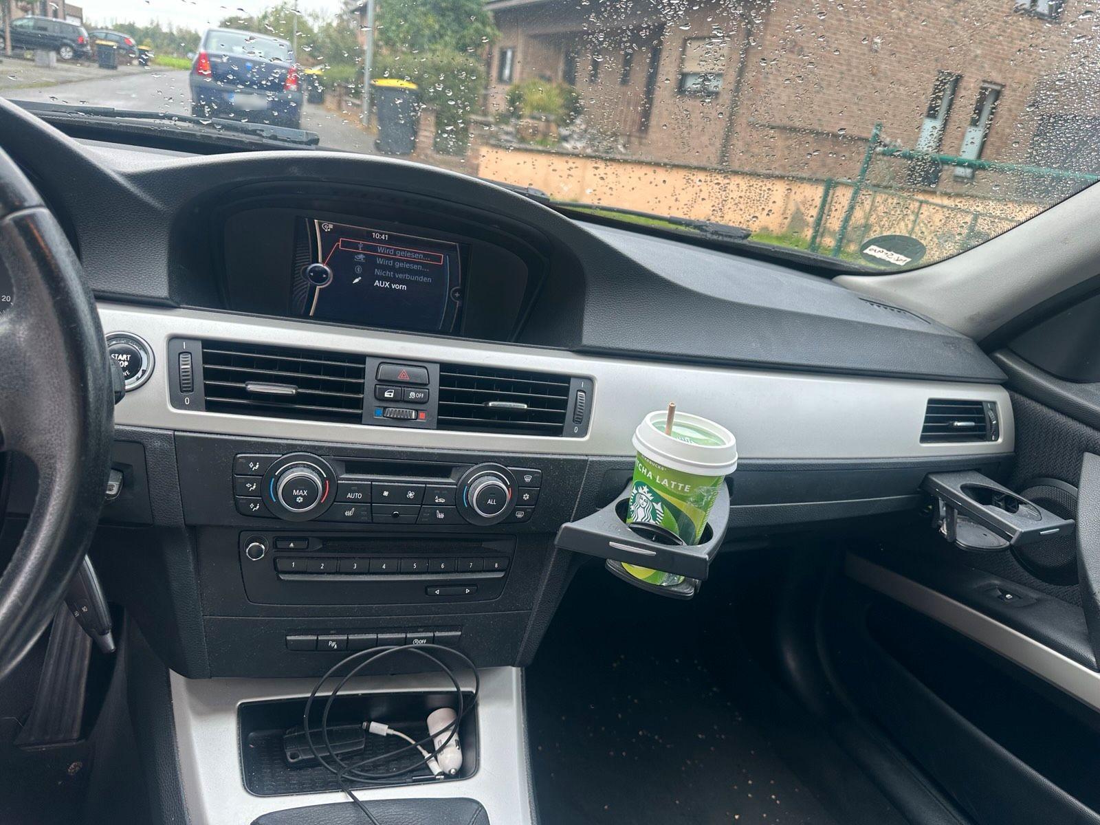 BMW 318 2012 — photo 13