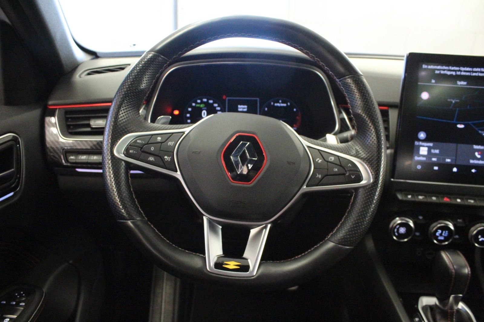 Fahrzeugabbildung Renault Arkana Mild Hybrid 160 EDC R.S. Line*Leder*