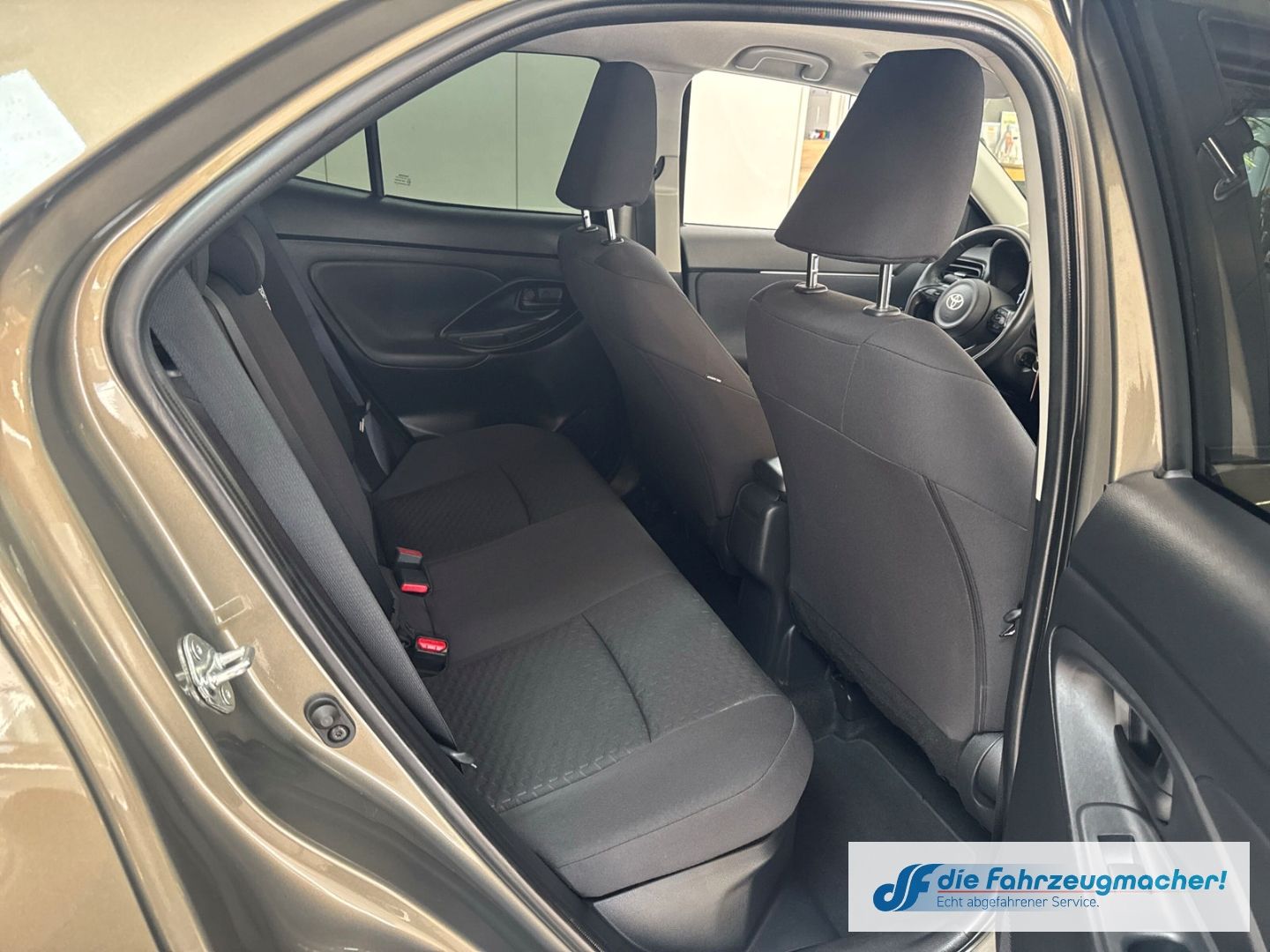 Fahrzeugabbildung Toyota Yaris Cross ACTIVE Hybrid DAB Spurhalteass. Fern