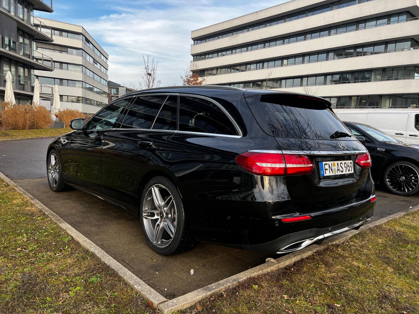 Mercedes-Benz E 220 d T Autom. AMG Line