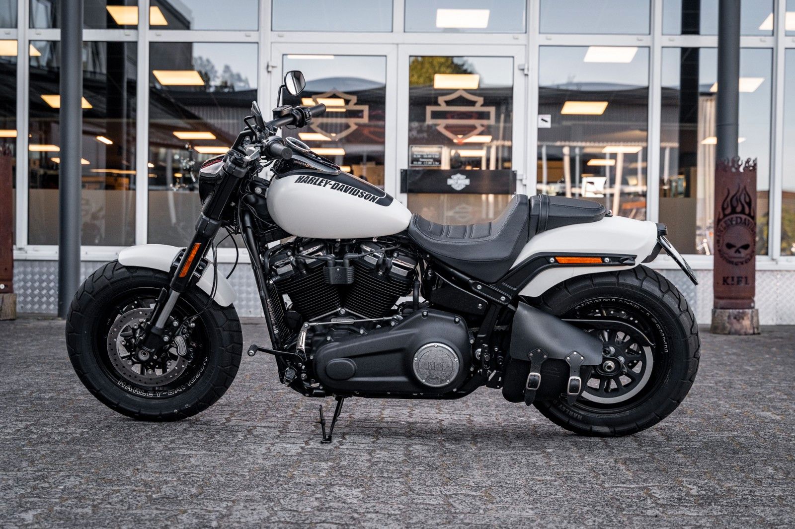 Fahrzeugabbildung Harley-Davidson FXFBS FAT BOB 114 CUI SOFTAIL - Jekill & Hyde