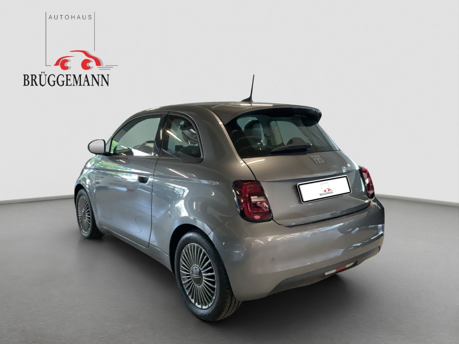 Fahrzeugabbildung Fiat 500e Icon 42 kWh + Einparkhilfe
