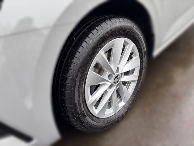 Fahrzeugabbildung SKODA Scala 1.5TSI DSG Selection +NAVI+RFK+SHZ+PDC+LED