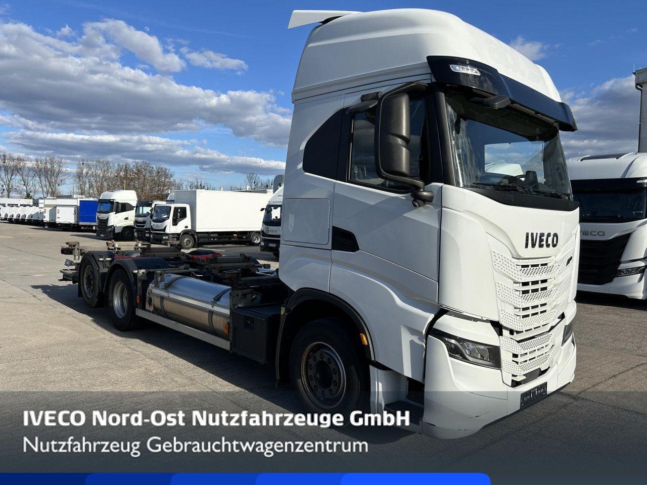 Iveco S-Way AS260S46Y/FS CM 2LNG / Wartung + TÜV NEU