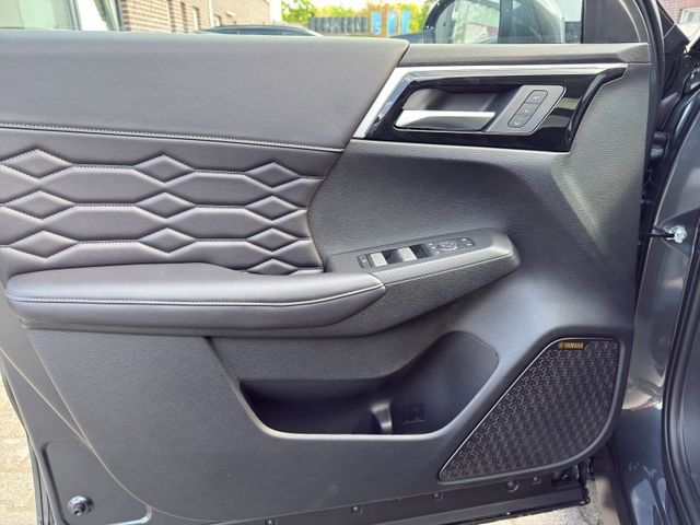 Mitsubishi Outlander Plug-In Hybrid TOP 2.4 AHK+360+HUD+AWR