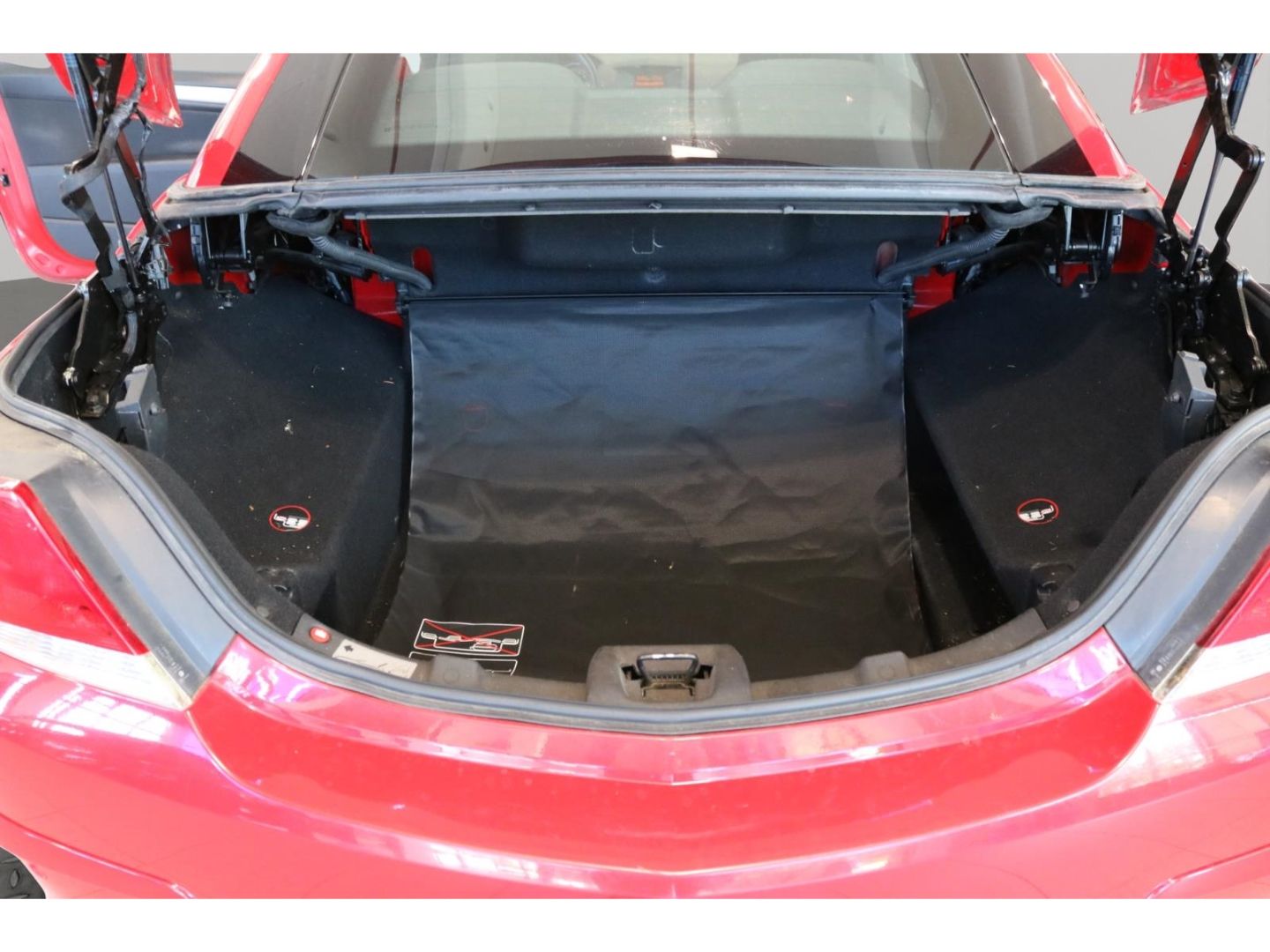 Fahrzeugabbildung Opel Astra H Twin Top Edition 111-Jahre Cabrio