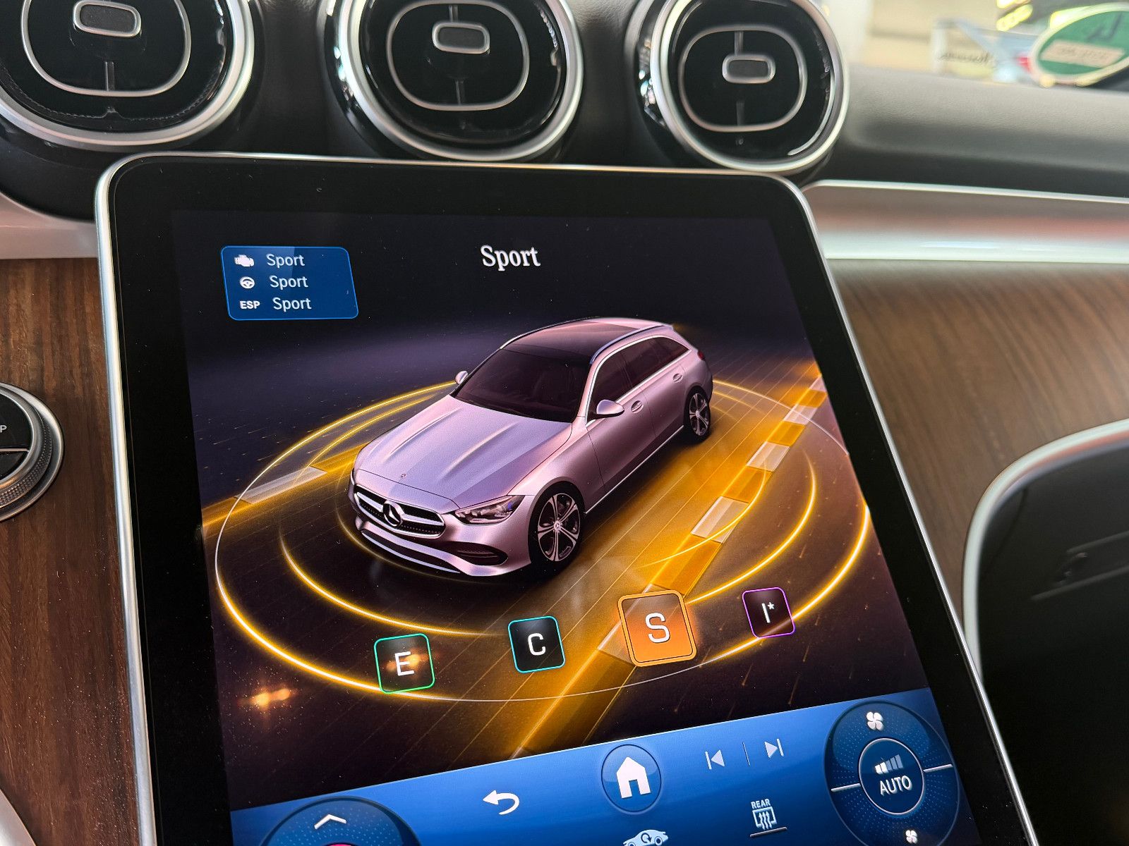 Fahrzeugabbildung Mercedes-Benz C 220d T /KEYLESS/MEMORY/KAMERA/AMBIENTE/ACC++/