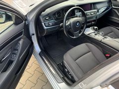 Fahrzeugabbildung BMW 530d Touring xDrive AHK NAVI ACC BIXENON