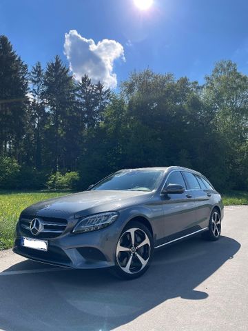 MERCEDES-BENZ C 300 e T Benzin/Hybrid Avantgarde AHK 