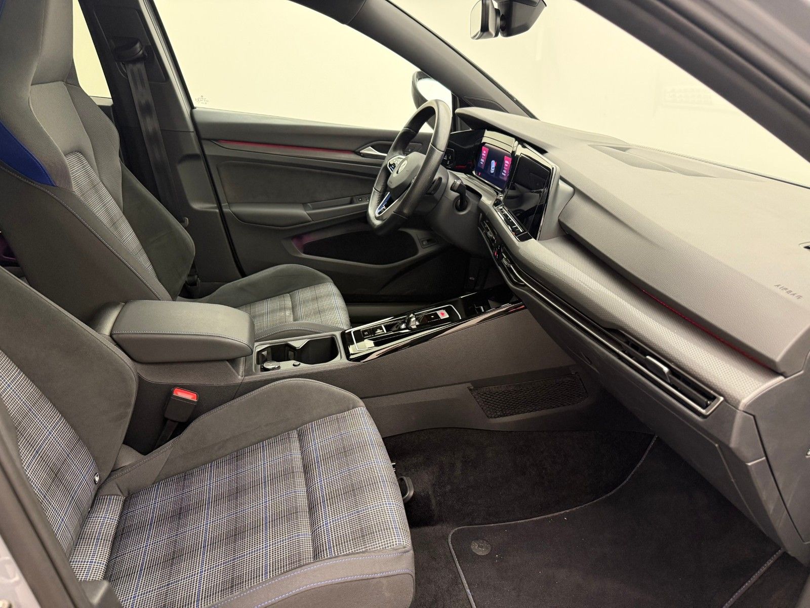 Volkswagen Golf 8 GTE eHybrid DSG Business PanoMatrix18DCC imagem 3