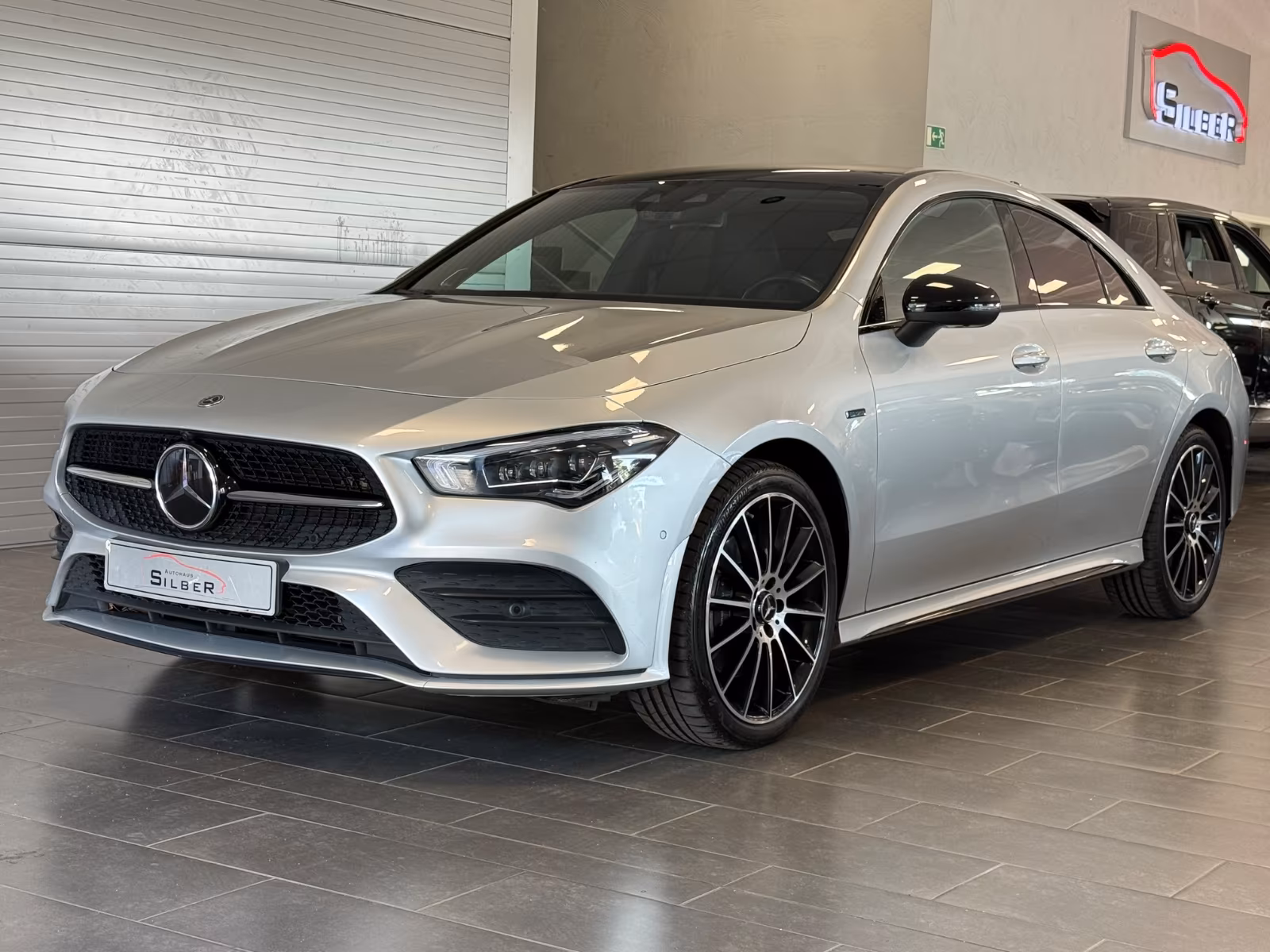 Mercedes-Benz CLA 250 e Edition AMG Head-Up/Pano/Burm/ACC/360°