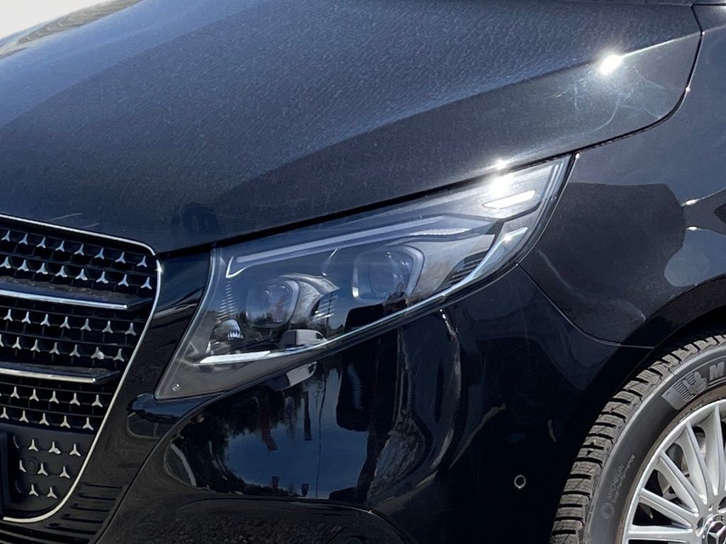 Fahrzeugabbildung Mercedes-Benz V 300 d AV/Extralang 4x4 STHZ, AHK, 360°, SHZ