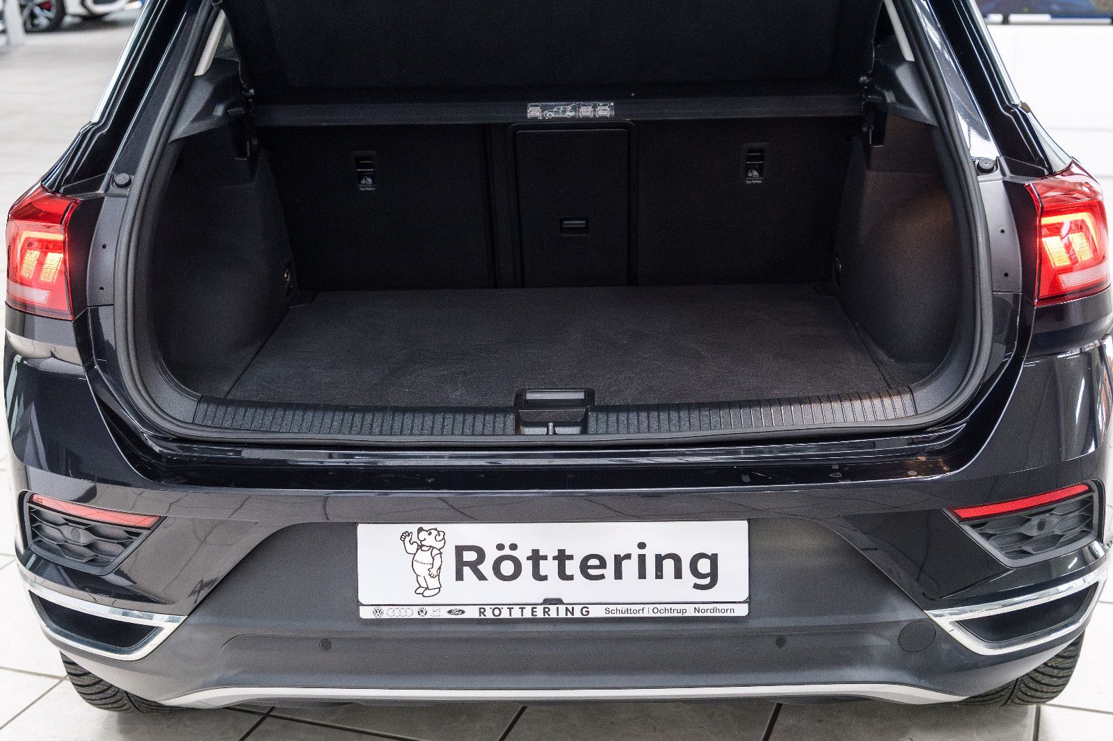 Fahrzeugabbildung Volkswagen T-Roc 1,5 United+LM+SH+PDC+Drive Mode+Digi Cockp