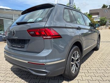 Volkswagen Tiguan - 10