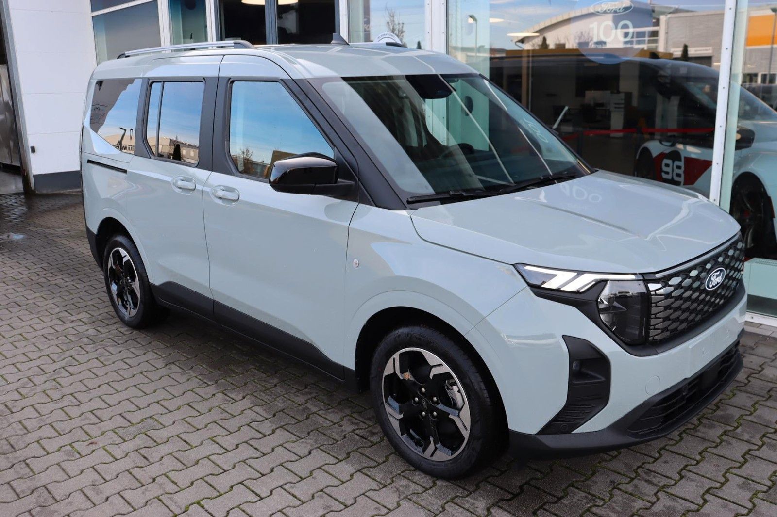 Ford Tourneo E-Courier ELEKTRO Titanium 0,0% FIN mgl*