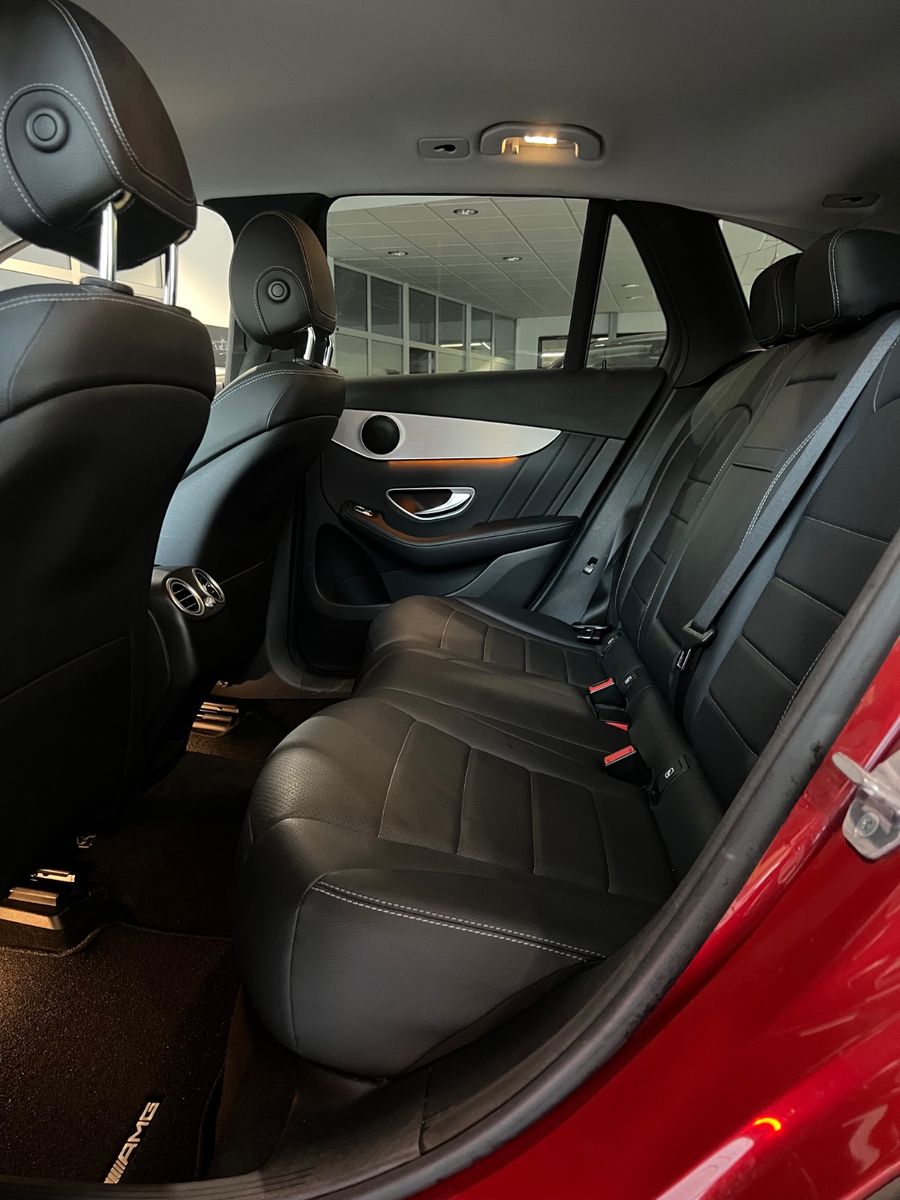 Fahrzeugabbildung Mercedes-Benz GLC 250 d 4Matic AMG LINE *DESIGNO-LACK*