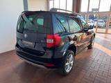 Skoda Yeti 2.0 TDI Drive 4x4/1.Hand/BiXenon/AHK/TÜVNeu - Skoda Yeti: Schwarz