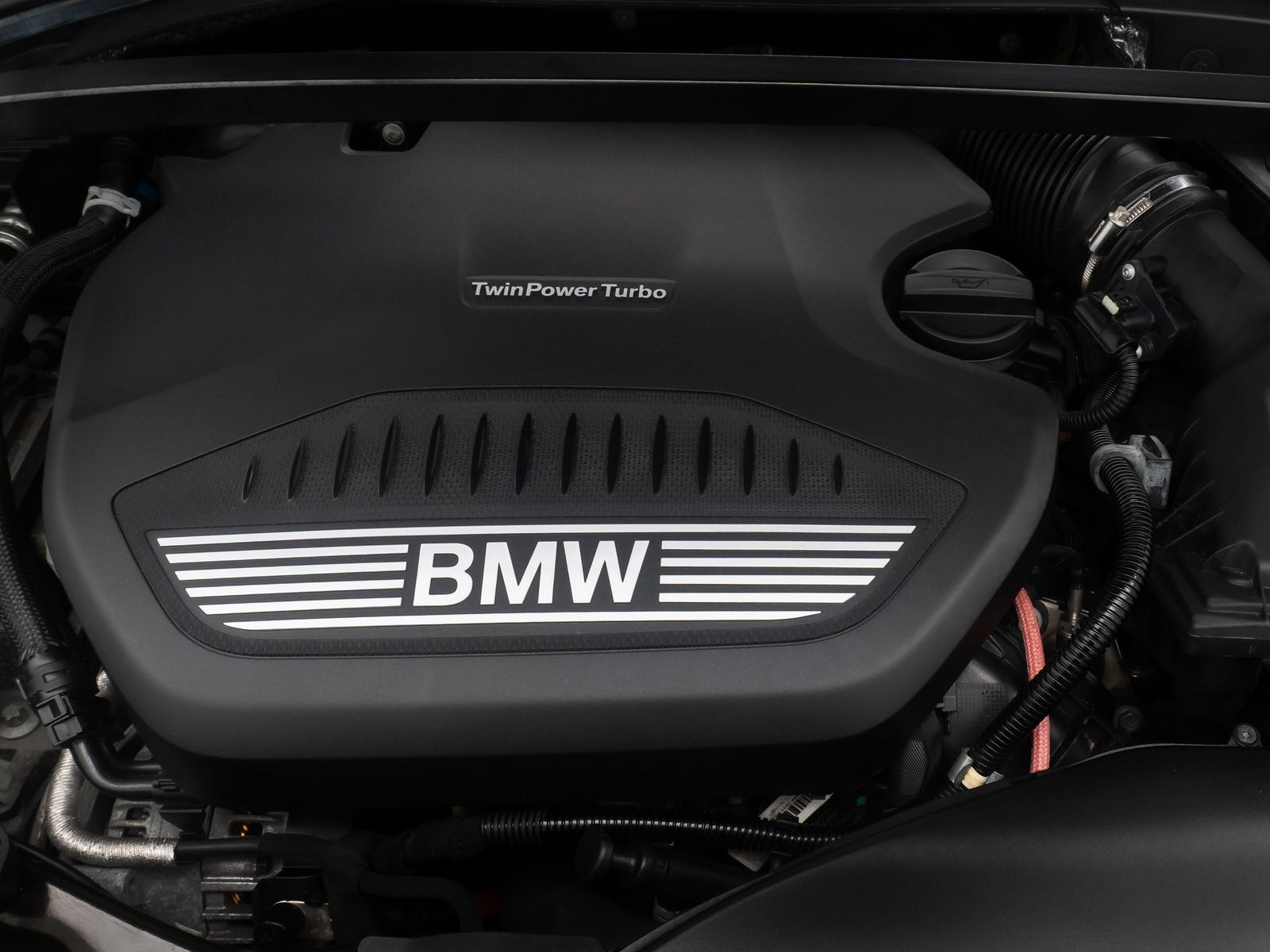 Fahrzeugabbildung BMW 220d Gran Coupé Sport Line HUD DAB Alarm Komfort
