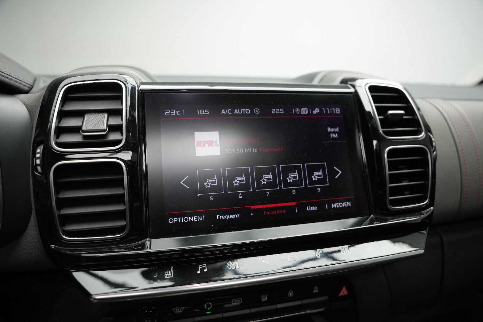 Fahrzeugabbildung Citroën C5 Aircross Feel/360°Cam/Navi/LED/CarPlay/Pano