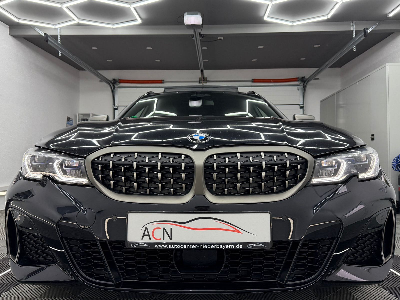 Fahrzeugabbildung BMW M340 i xDrive/PANO/HuD/H&K/VRTL/LASER/DE FZG