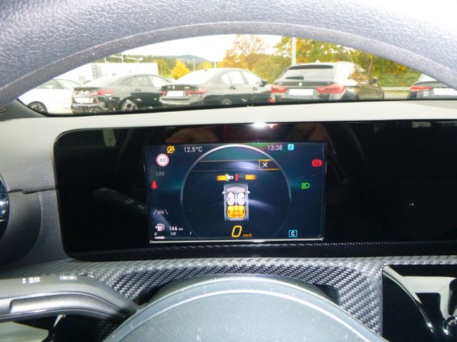 Fahrzeugabbildung Mercedes-Benz A 180 Limousine >NAV/LED/KAM/PDC/SHZ<