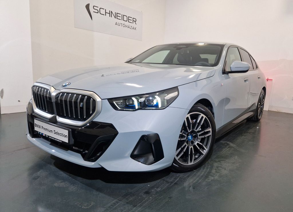 Image of BMW i5