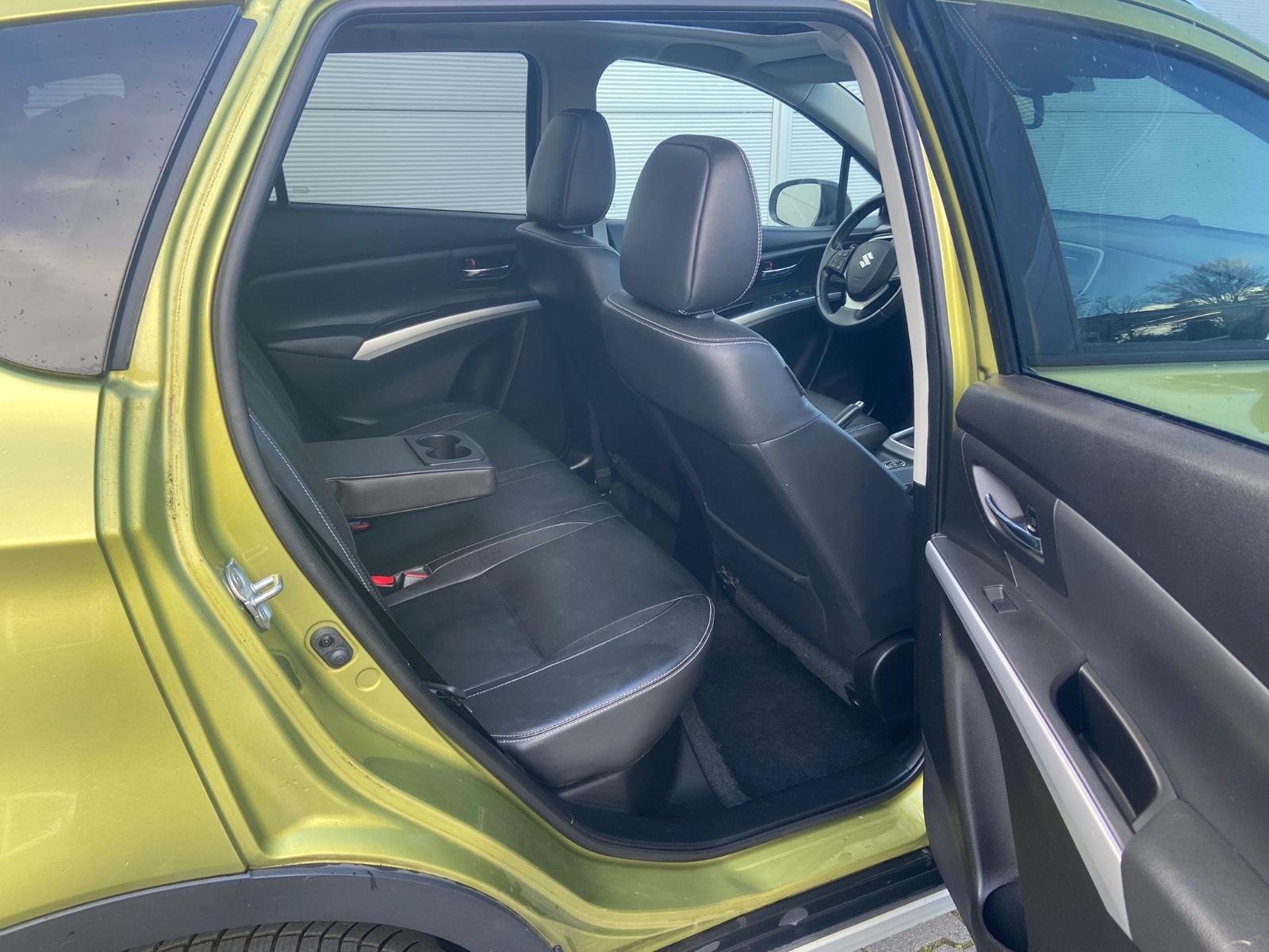 Suzuki SX4 Comfort + 4x4 Navi Kamera Tüv Neu Leder!!!
