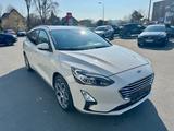 Ford Focus Turnier Titanium 1.5 Eco Boost Automatik - Ford Focus: Weiß