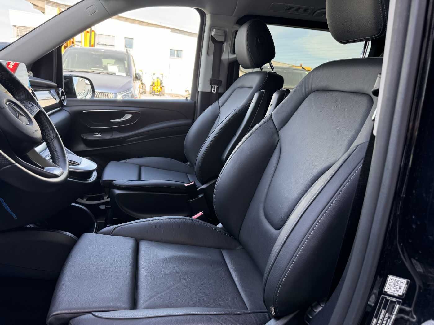 Fahrzeugabbildung Mercedes-Benz V 300 d AVA Extralang AIRMATIC Standheiz 360Kam