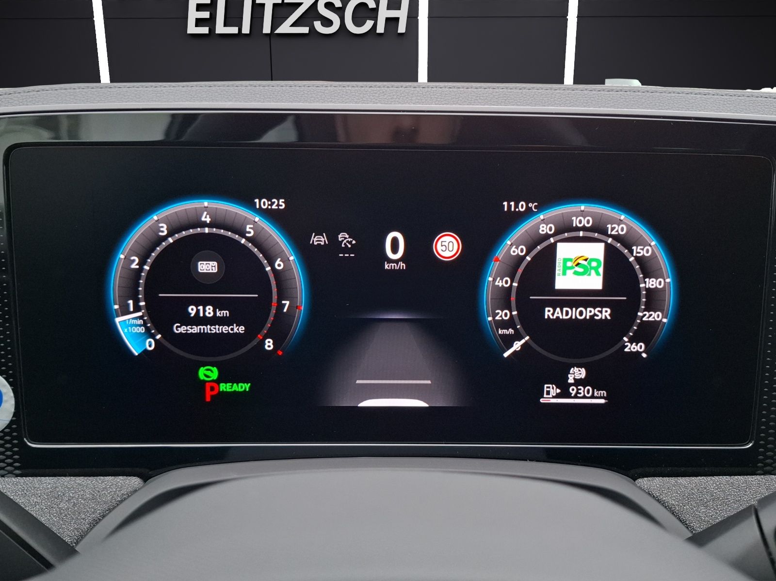 Fahrzeugabbildung Volkswagen Passat Variant eTSI DSG LED CarPlay AID ACC RFK