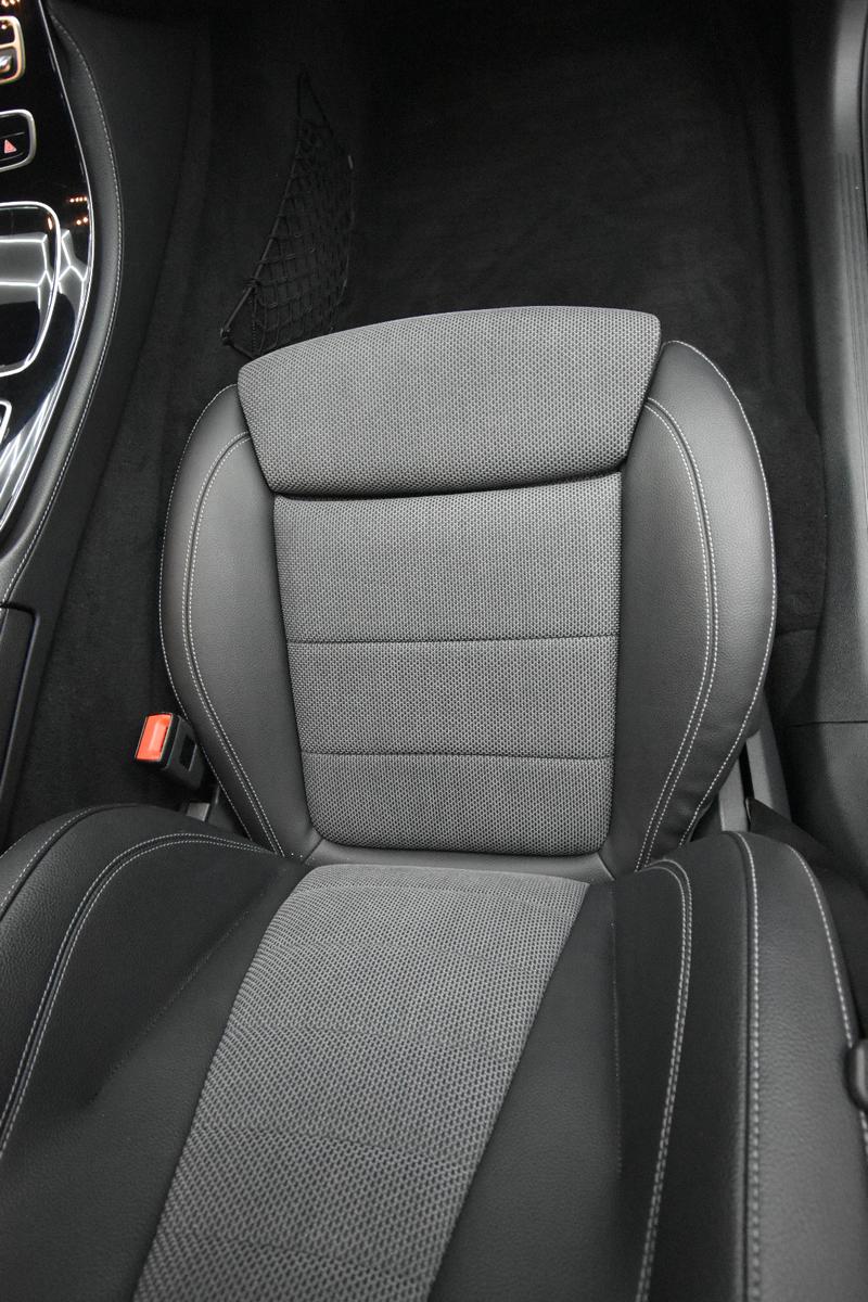 Mercedes-Benz E 220  SHZ AHK RFK LED Ambiente.