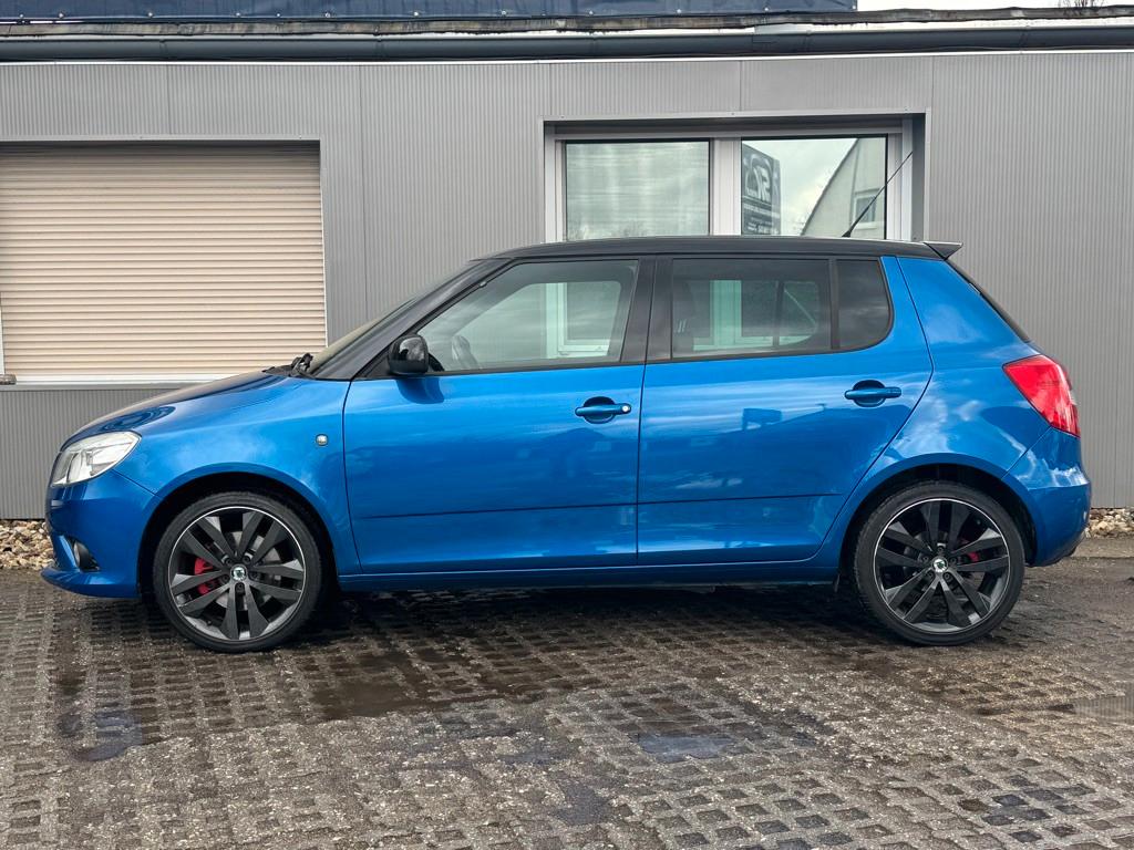 SKODA FABIA RS - 180 CV - BVA