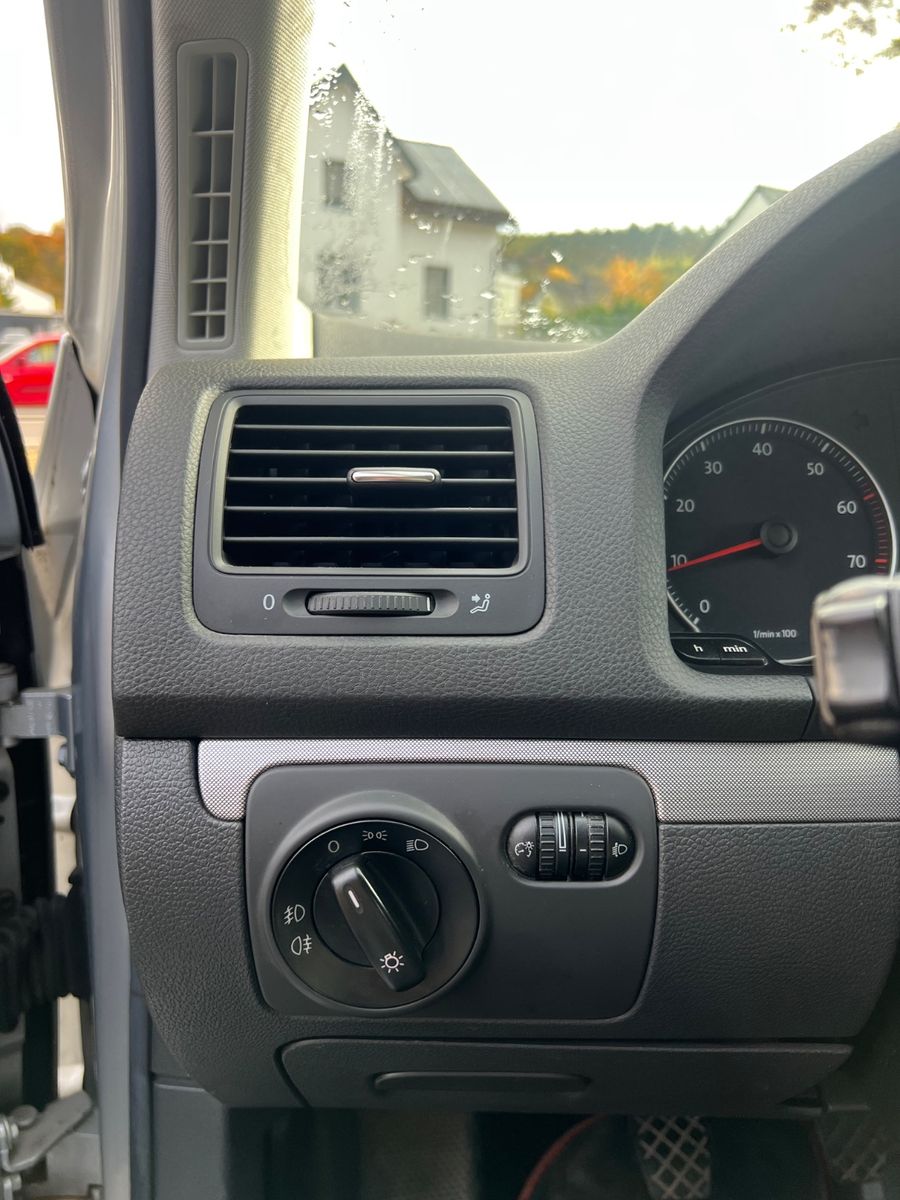 Fahrzeugabbildung Volkswagen Golf V Lim. 1.4 Goal