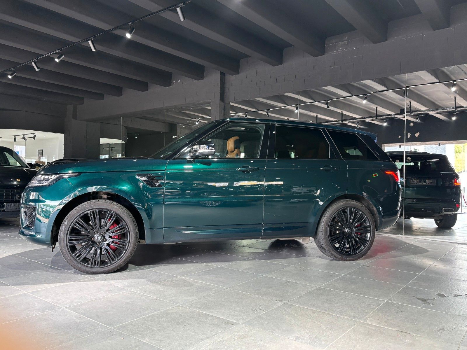 Fahrzeugabbildung Land Rover Range Rover Sport D350 /PANO/MERIDIAN/KEYLESS