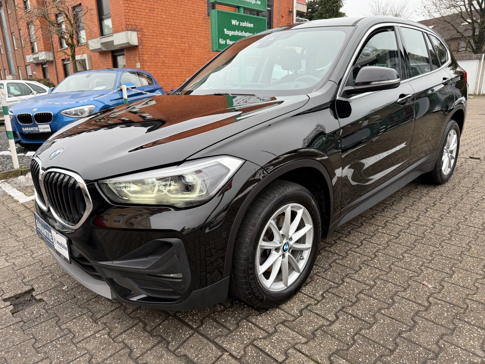 Fahrzeugabbildung BMW X1 Baureihe X1 xDrive 18 d NAVI PROF LED AHK DAB