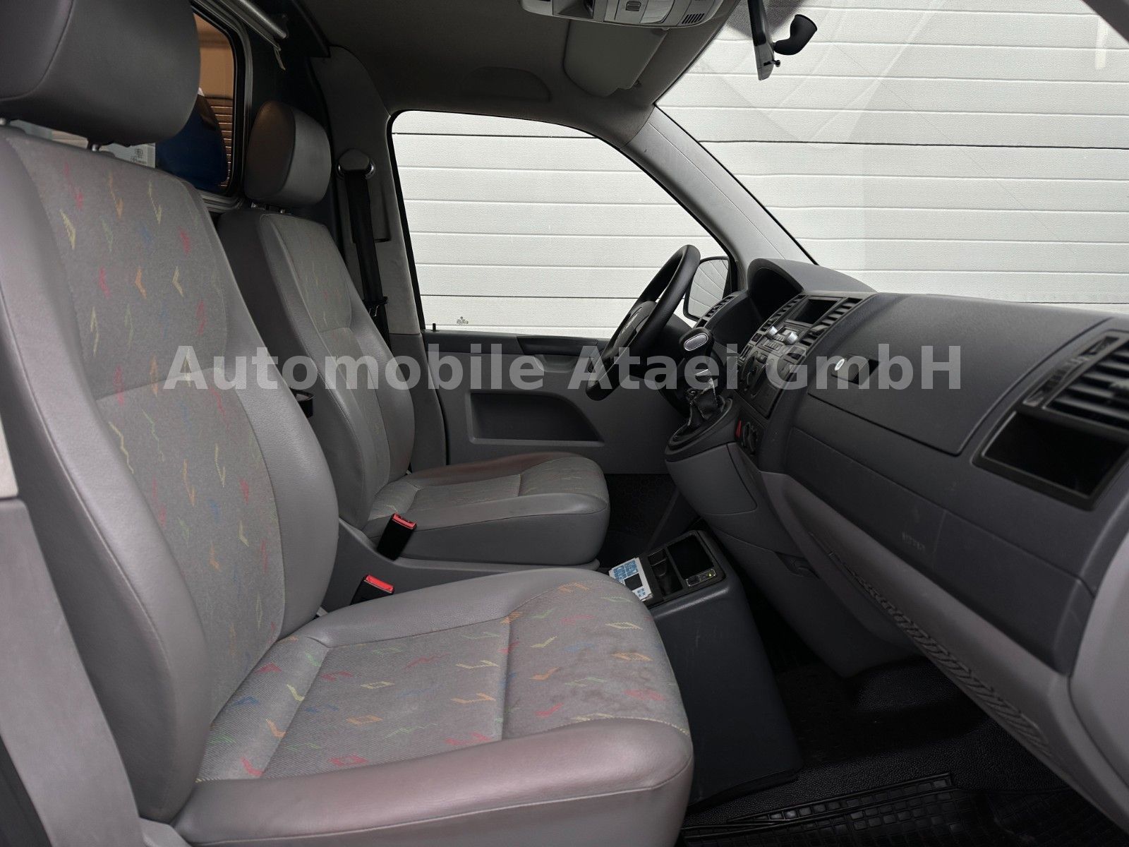 Fahrzeugabbildung Volkswagen T5 2.5 TDI *RTW/ KTW* Top Zustand+Liege+1.Hand