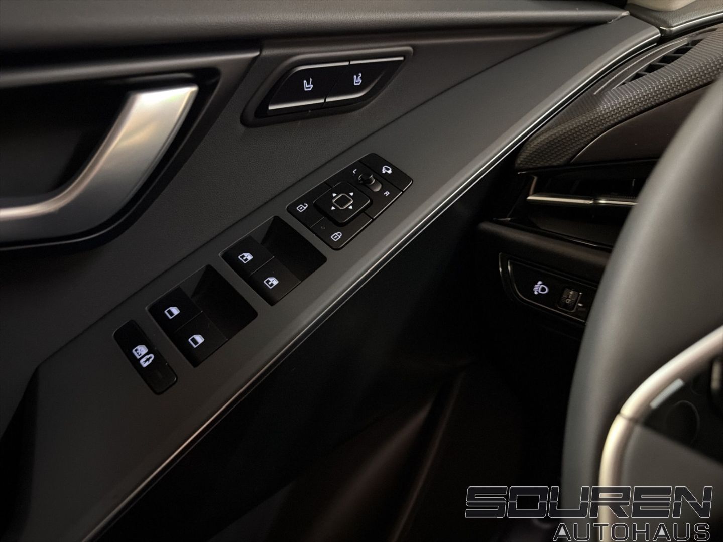 Fahrzeugabbildung Kia Niro HEV Spirit Glasdach Technik-&Relax-Paket 18