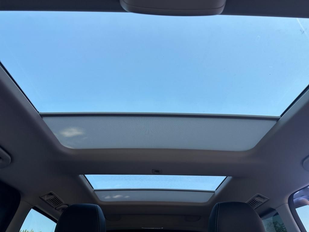Fahrzeugabbildung Mercedes-Benz V 300 d 4MATIC AVANTGARDE Lang AIRMATIC AHK STHZ