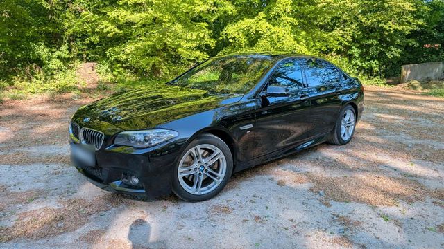 BMW BMW F10 *Top Zustand* *M-packet* *Scheckheft*