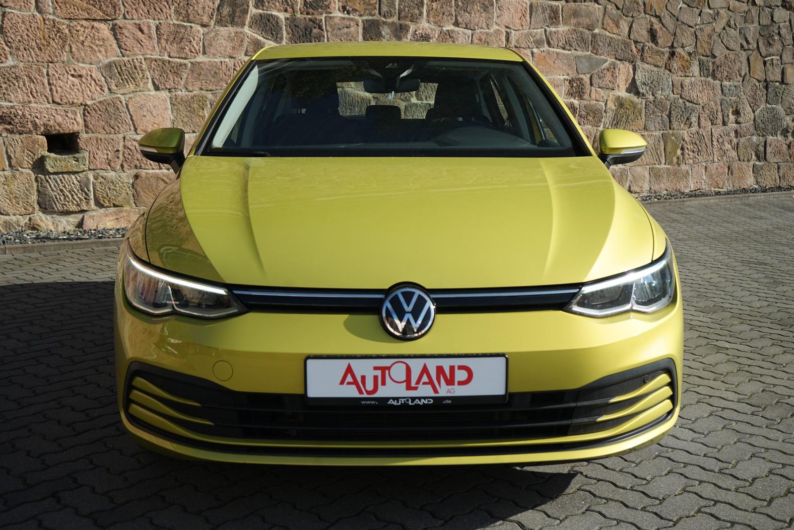 Volkswagen Golf VIII 1.0 eTSI Life LED Navi Sitzheizung ACC, миниатюра 9