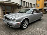 Jaguar XJ8 L Scheckheftgepflegt Langversio... - Jaguar XJ8: L