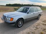 Mercedes-Benz Mercedes w 124 230E - Mercedes-Benz 230: W124