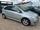 Mercedes-Benz B 200 AUtomatik/ PDC/ Navi - Mercedes-Benz B 200 Gebrauchtwagen in Köln