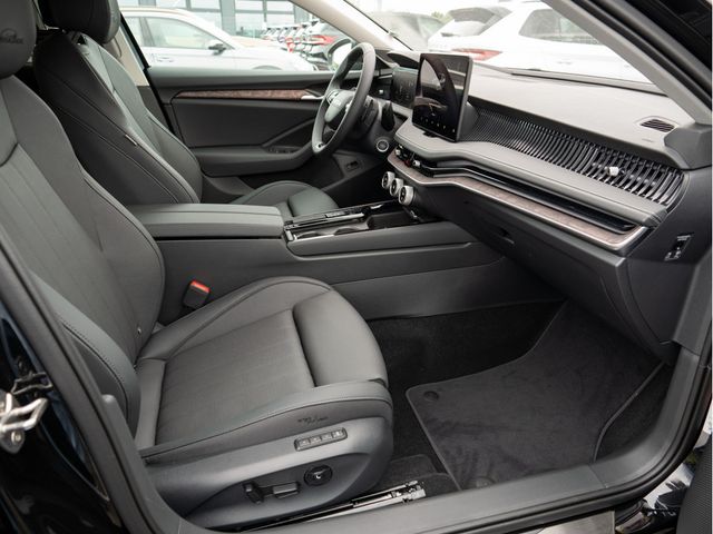 Foto Nummer 2: SKODA Superb
