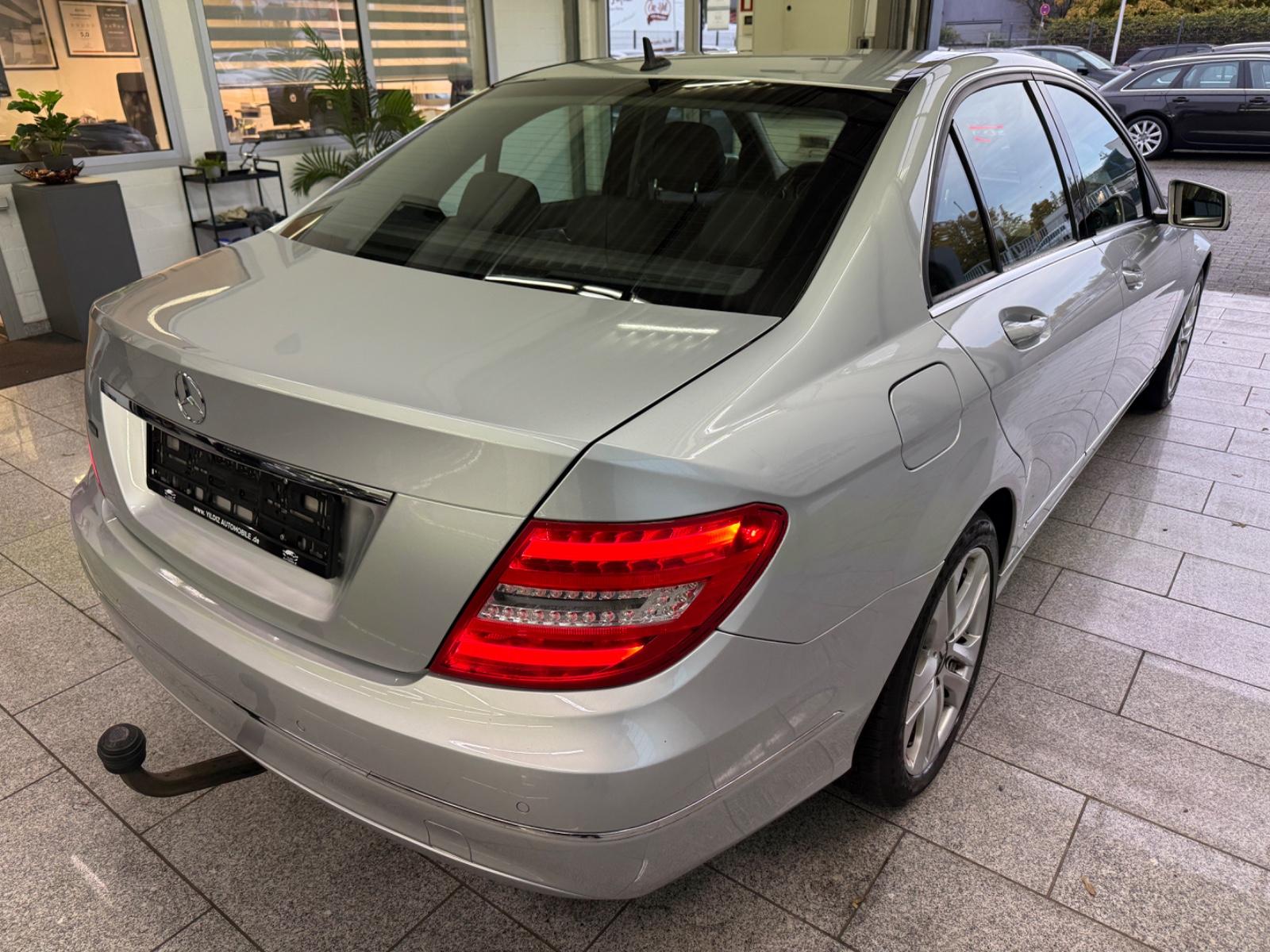 Mercedes-Benz C 180 CGI*LM*AUT*AVNTG*BI-XN*TMP*NAV*PTS*AHK*SHZ