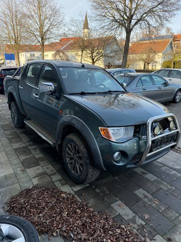 Mitsubishi L200 Invite Doppelkabine 4WD