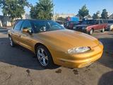 Oldsmobile Aurora 4.0 V8 - Oldsmobile mit Benzin-Antrieb: Limousine
